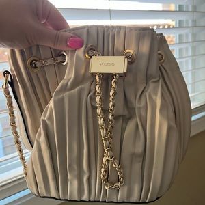 Aldo cross body purse. White with gold hard ware